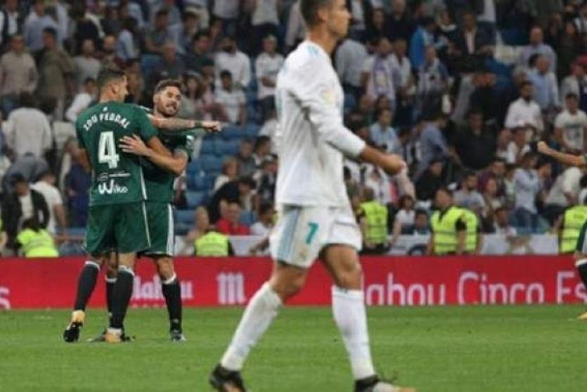 ريال مدريد يخسر في الوقت بدل الضائع على أرضه